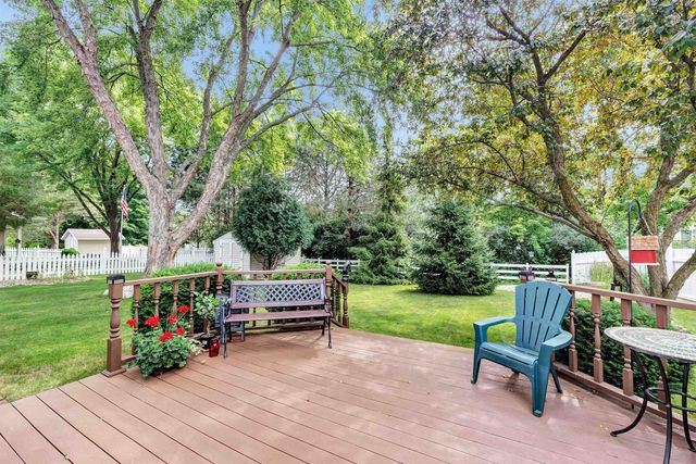 804 SPOONER COURT, De Pere, WI 54115