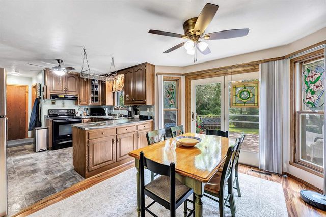 804 SPOONER COURT, De Pere, WI 54115