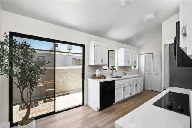 119 2nd Street, Seal Beach, CA 90740