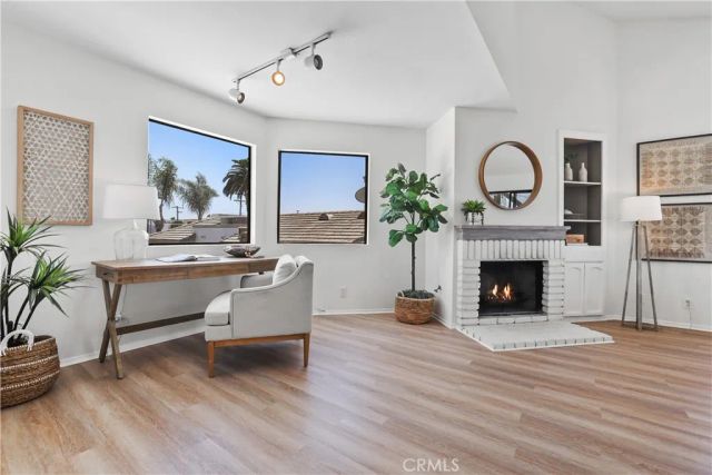 119 2nd Street, Seal Beach, CA 90740