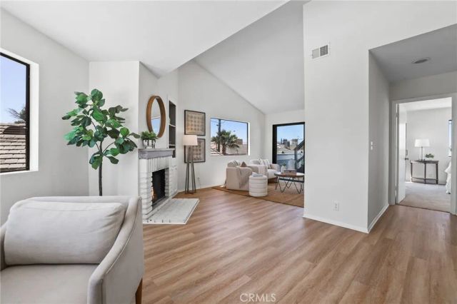 119 2nd Street, Seal Beach, CA 90740