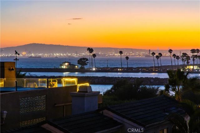 119 2nd Street, Seal Beach, CA 90740