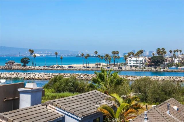 119 2nd Street, Seal Beach, CA 90740