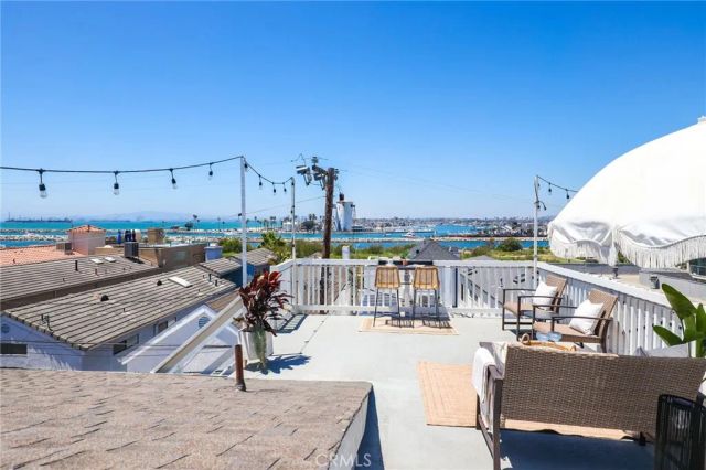 119 2nd Street, Seal Beach, CA 90740