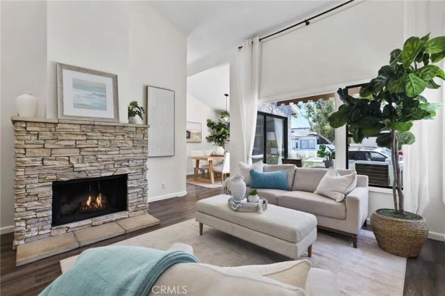 119 2nd Street, Seal Beach, CA 90740