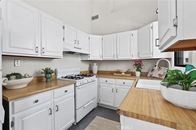 119 2nd Street, Seal Beach, CA 90740