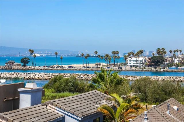 119 2nd Street, Seal Beach, CA 90740