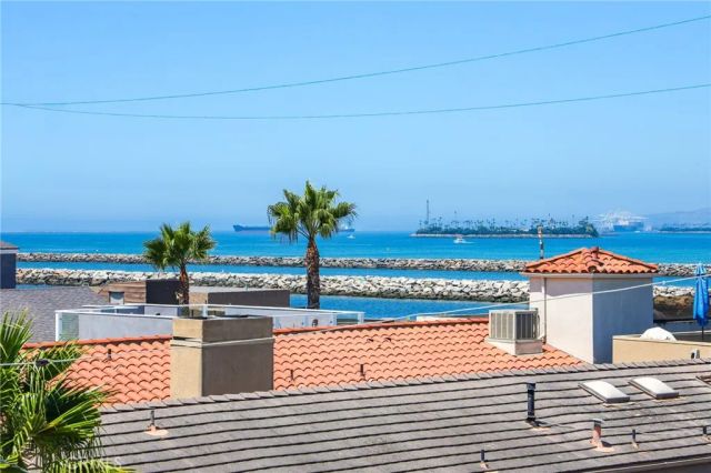 119 2nd Street, Seal Beach, CA 90740