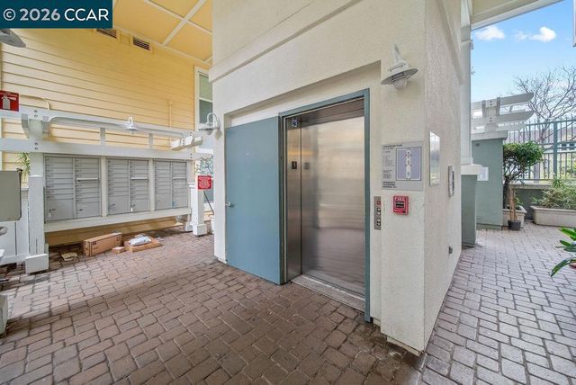 655 12Th St 219, Oakland, CA 94607
