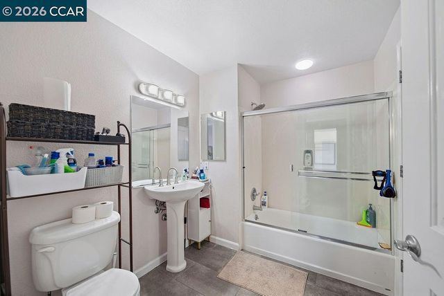 655 12Th St 219, Oakland, CA 94607