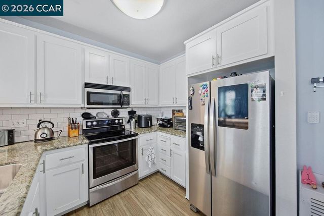 655 12Th St 219, Oakland, CA 94607
