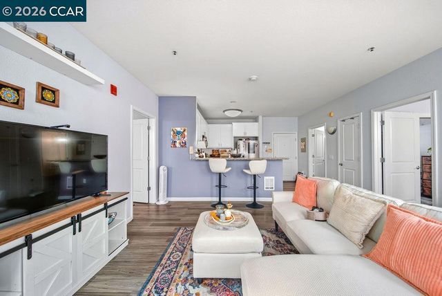 655 12Th St 219, Oakland, CA 94607
