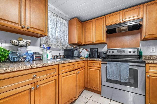 506 WHITEHURST STREET, Lakeland, FL 33805