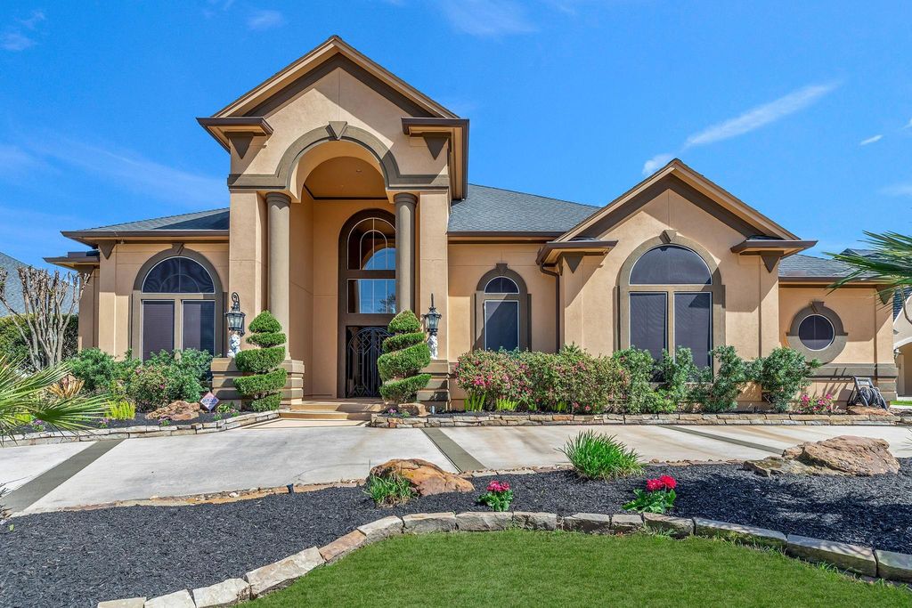 15818 Conners Ace Drive, Spring, TX 77379