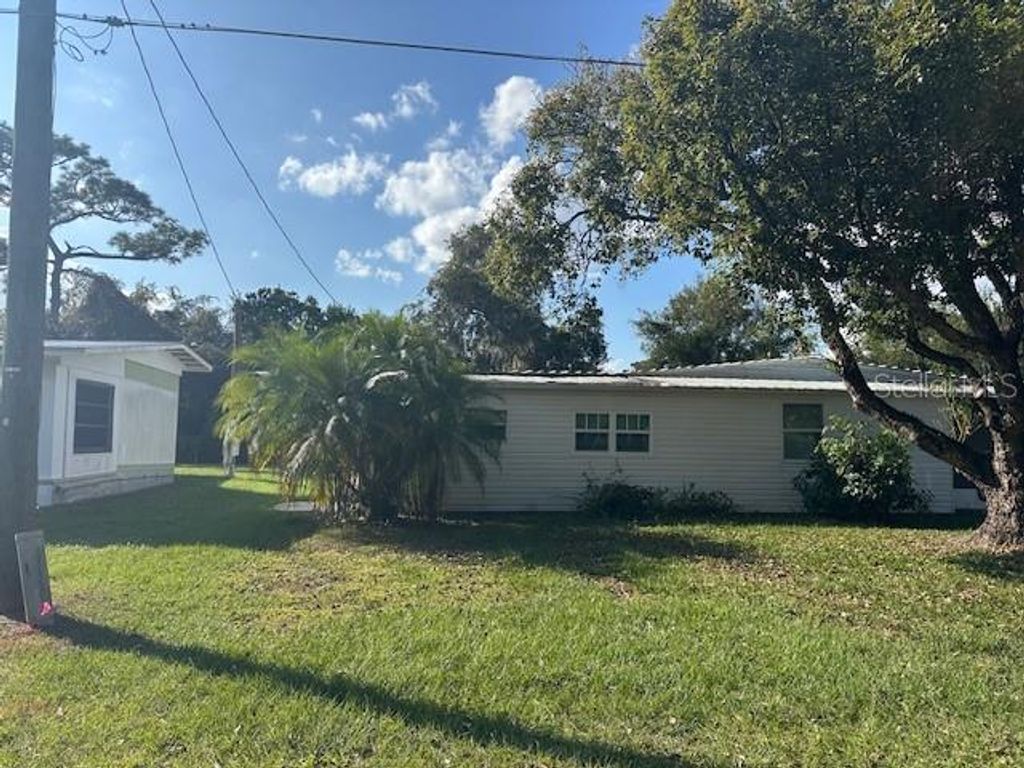 2020 BRADLEY DRIVE, St Cloud, FL 34771