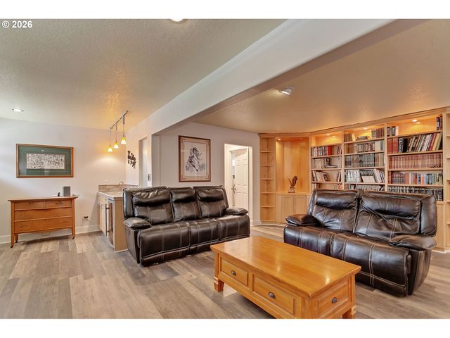 20558 Sw TRAILS END Dr, Sherwood, OR 97140
