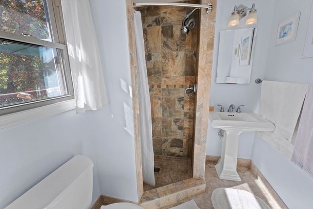 40 William Avenue, Haverhill, MA 01835