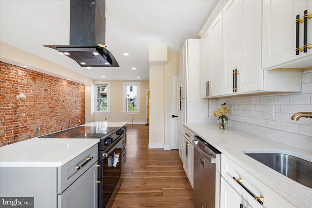 4121 NORFOLK AVE, Baltimore, MD 21216