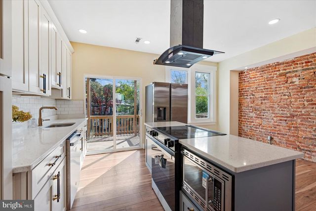 4121 NORFOLK AVE, Baltimore, MD 21216