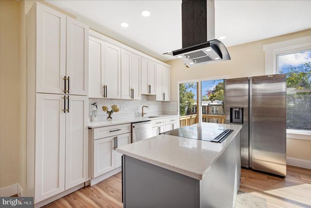 4121 NORFOLK AVE, Baltimore, MD 21216