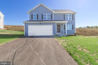 272 VALLEY VIEW CIRCLE #142 MODEL HOME, York, PA 17408