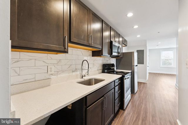 2822 28TH ST SE, Washington, DC 20020