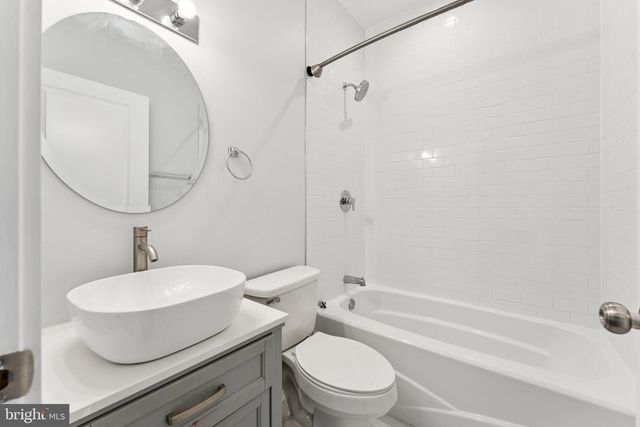 2822 28TH ST SE, Washington, DC 20020