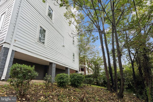 2822 28TH ST SE, Washington, DC 20020