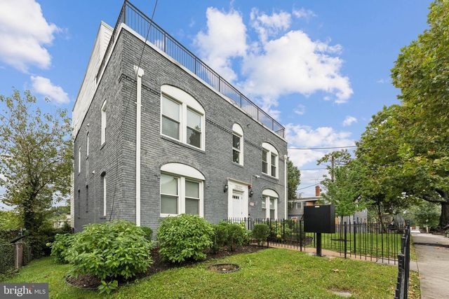 2822 28TH ST SE, Washington, DC 20020
