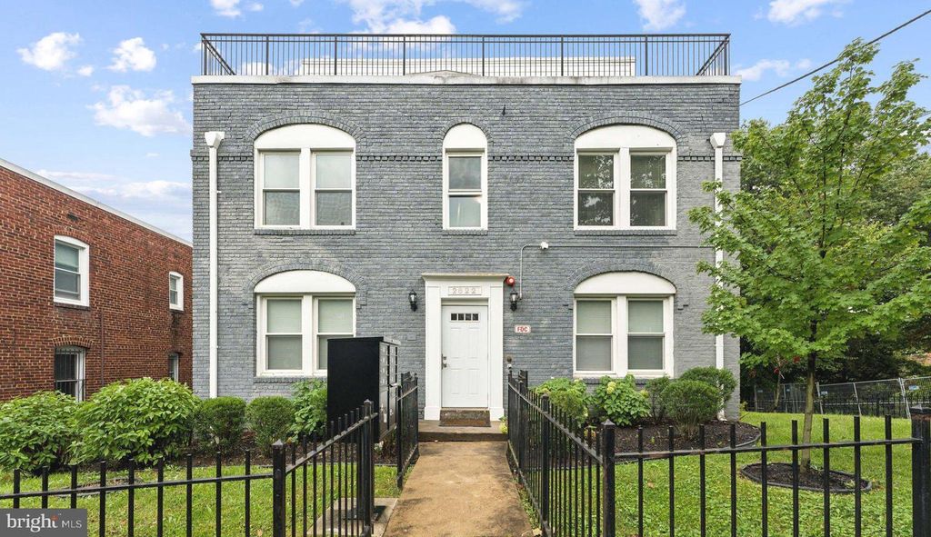 2822 28TH ST SE, Washington, DC 20020