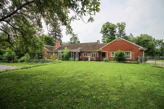 500 E Hoffman Street, Three Rivers City, MI 49093