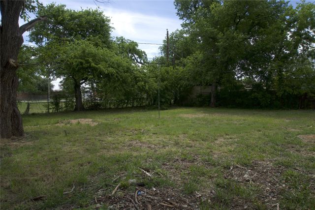 6614 Bridges Avenue, Richland Hills, TX 76118