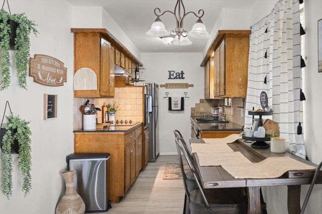 137 N Jessup Street, Alvarado, TX 76009