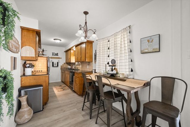 137 N Jessup Street, Alvarado, TX 76009