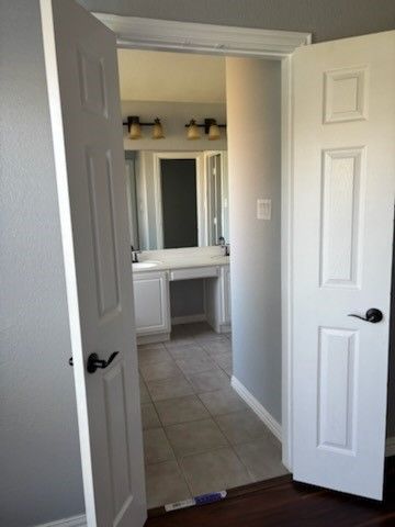 2628 Castle Pines Drive, Burleson, TX 76028