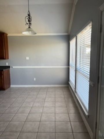 2628 Castle Pines Drive, Burleson, TX 76028