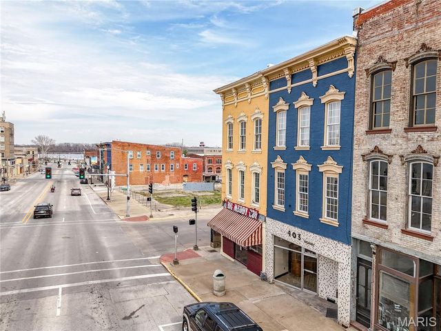 403 Broadway, Hannibal, MO 63401