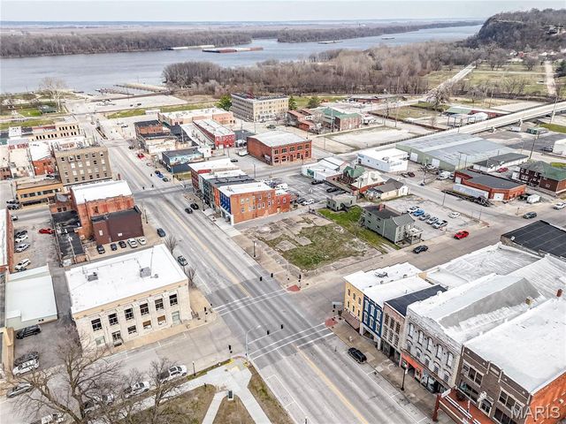 403 Broadway, Hannibal, MO 63401