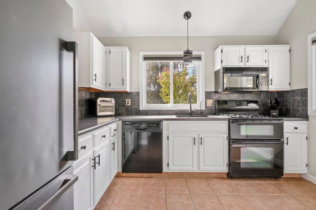 82 Spinnaker Way, Portsmouth, NH 03801