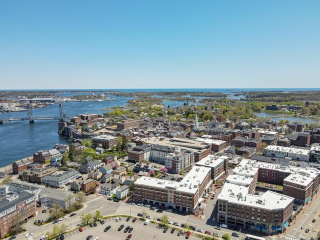 82 Spinnaker Way, Portsmouth, NH 03801