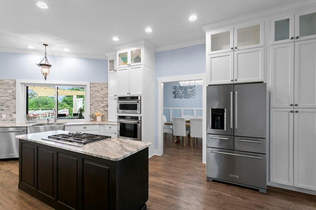704 EAGLE LANE, Apollo Beach, FL 33572