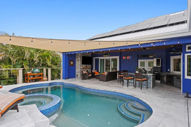 704 EAGLE LANE, Apollo Beach, FL 33572