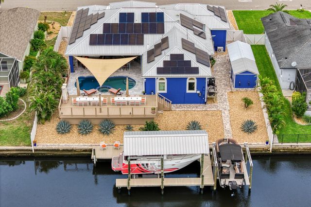 704 EAGLE LANE, Apollo Beach, FL 33572