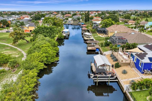 704 EAGLE LANE, Apollo Beach, FL 33572