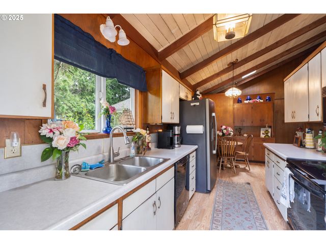 84886 HIGHWAY 101, Seaside, OR 97138