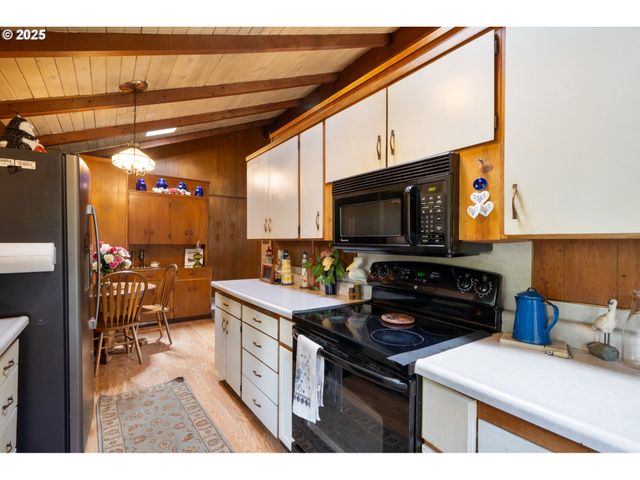 84886 HIGHWAY 101, Seaside, OR 97138