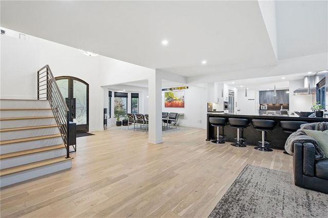 3205 W 83rd Street, Leawood, KS 66206