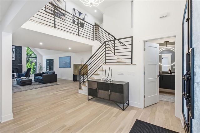 3205 W 83rd Street, Leawood, KS 66206