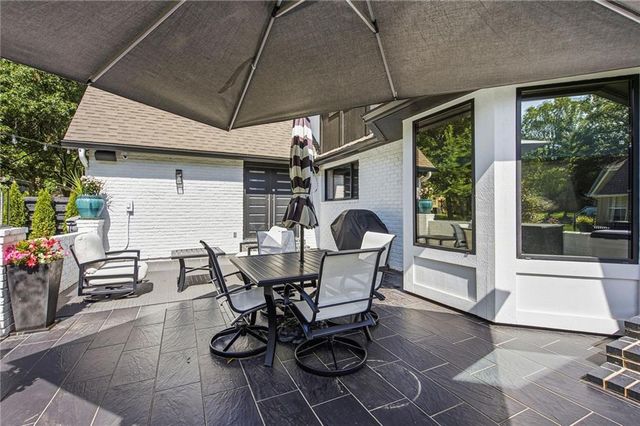 3205 W 83rd Street, Leawood, KS 66206