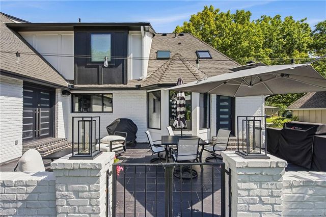 3205 W 83rd Street, Leawood, KS 66206